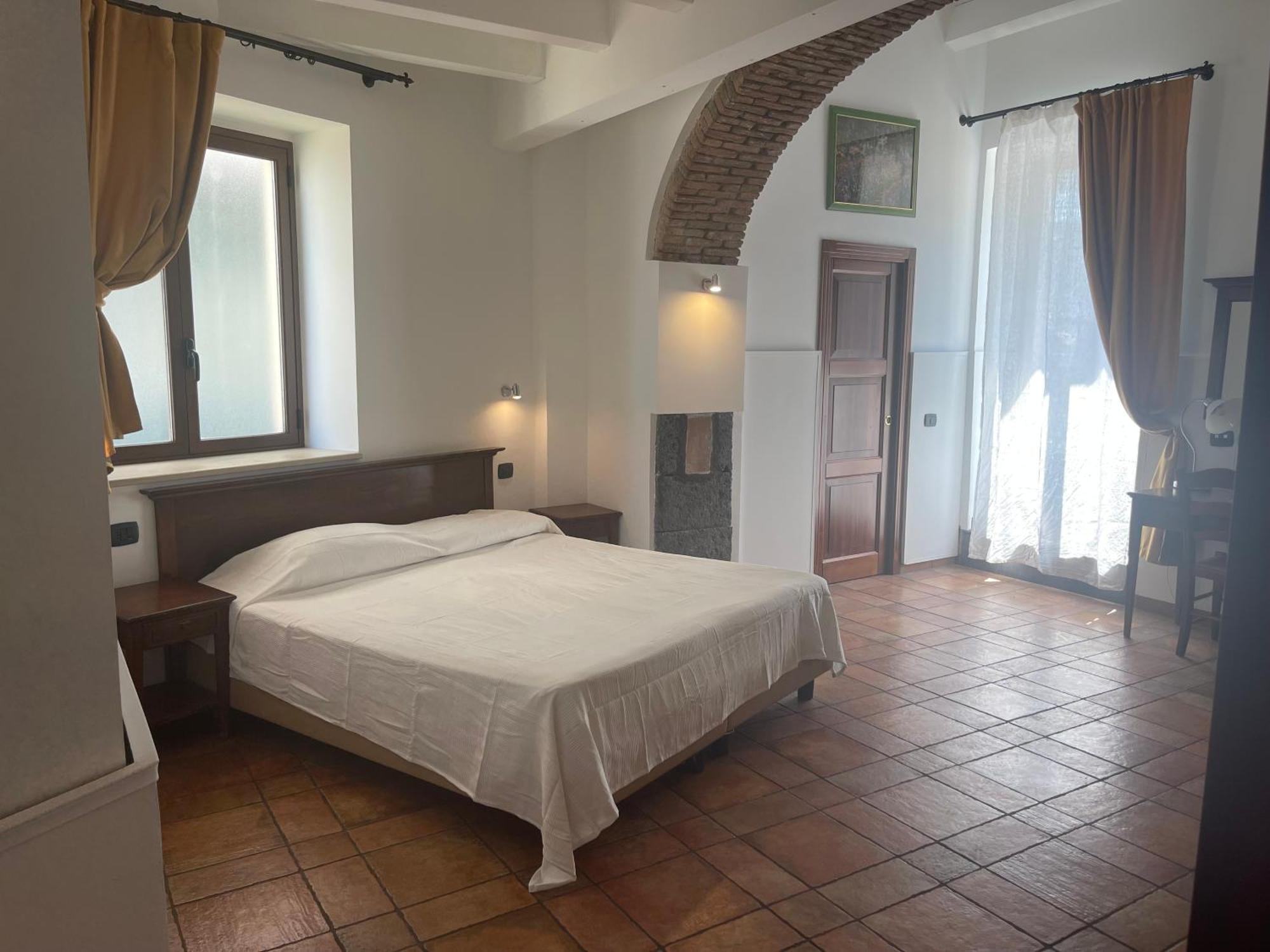 Hotel Capomulini 3 Stelle Acireale Exterior photo